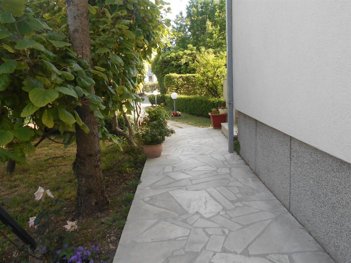 Apartment Cherry Kaštela エクステリア 写真