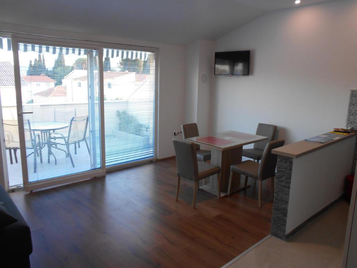 Apartment Cherry Kaštela エクステリア 写真